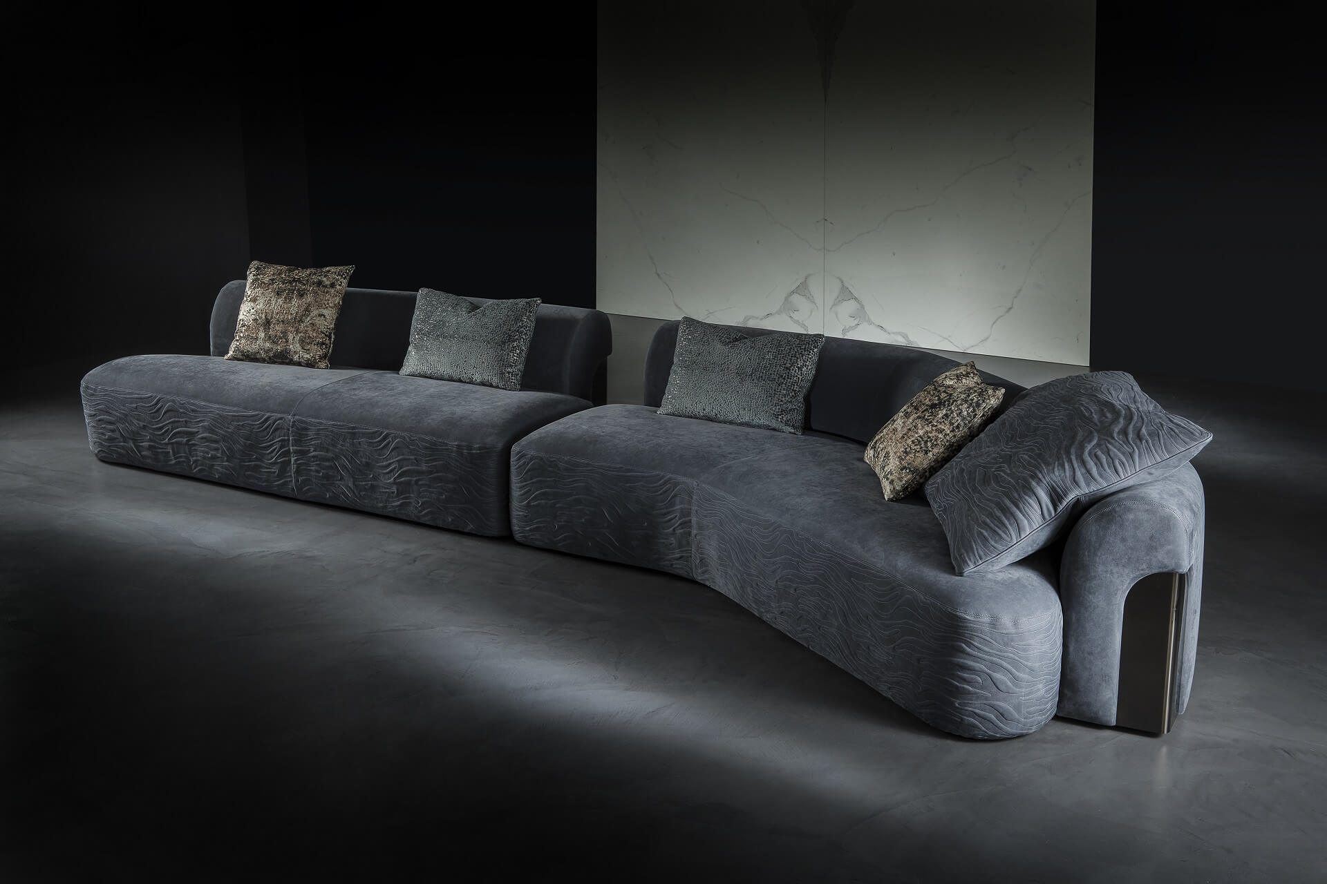 Longhi_Nip-Sofa-1