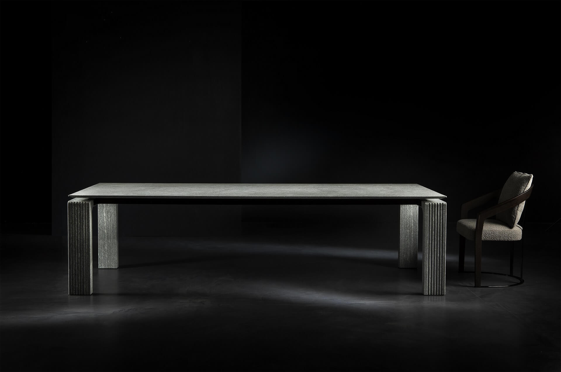 Longhi_Dominic-Table