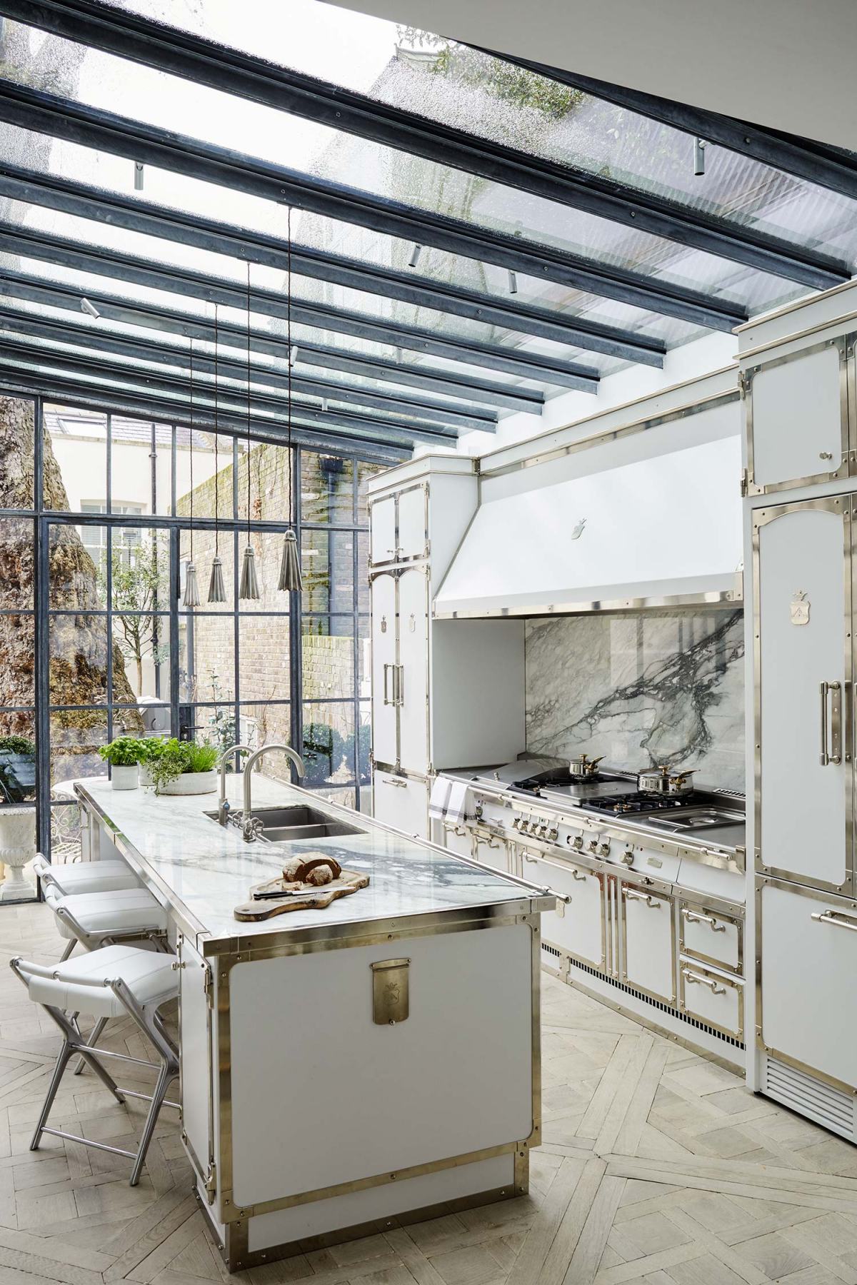 Galaxy Centre | Officine Gullo - BST Tailor Made Kitchens - Kiệt Tác Nhà Bếp Thiết Kế Độc Quyền