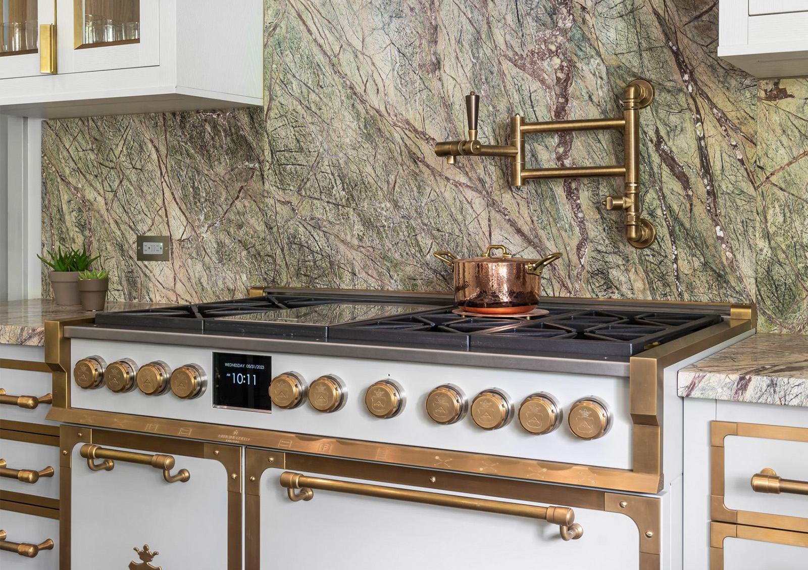98 5 Zoe Saldana Kitchen (5)