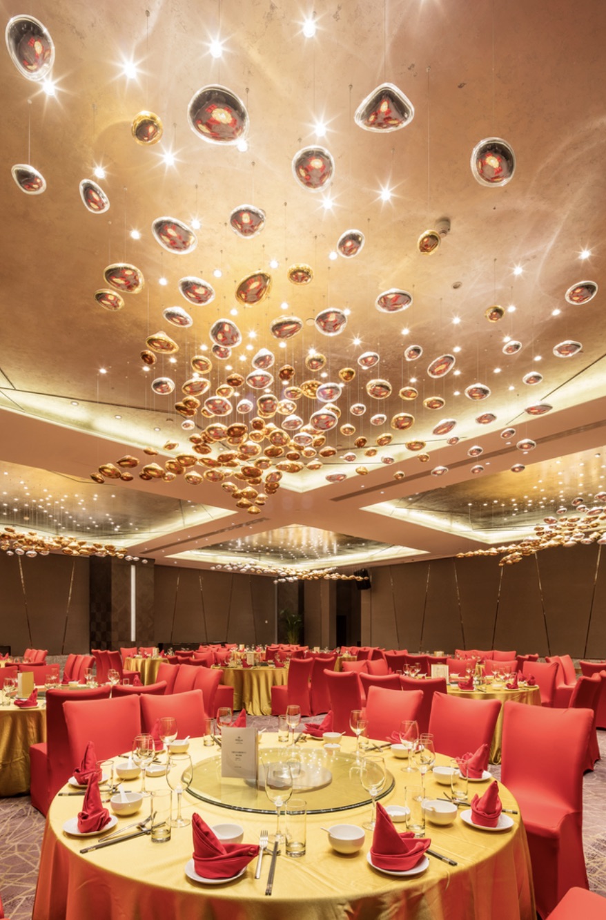 Galaxy Centre | LASVIT ICONS - Biểu tượng của sự đẳng cấp, tinh hoa ánh sáng từ pha lê Bohemian (P2)