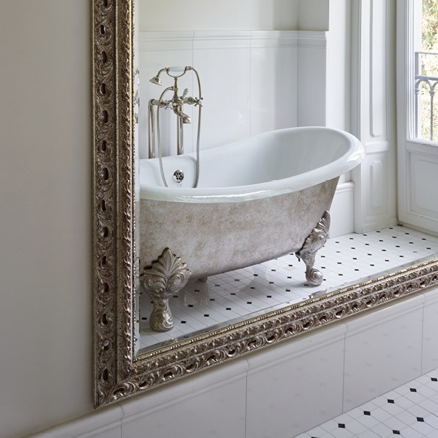 LAMÉ BATHTUB