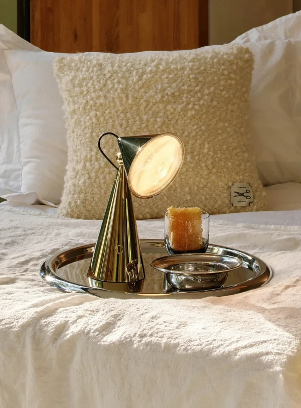 Galaxy Centre | Pose Portable Light