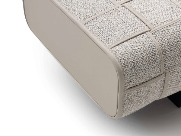 Galaxy Centre | Gaston Bench
