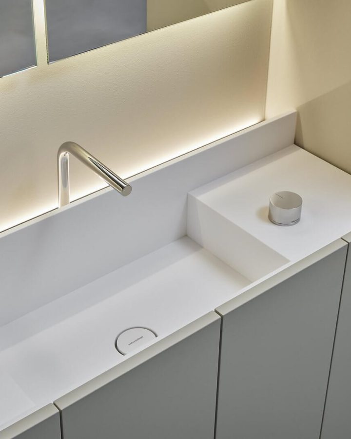 01_al_showroom_2024_05_13_street_corian_01_manopola_acciaio_lucido_gen_w_1716381967079