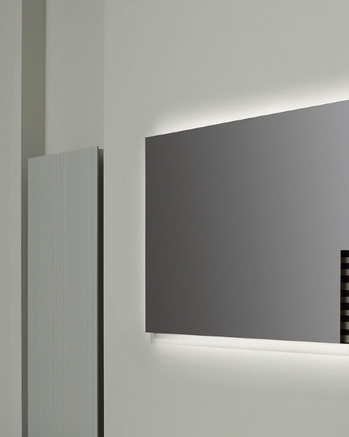 1589375703988_home_page_al_showroom_2017_10_04_specchio_04web