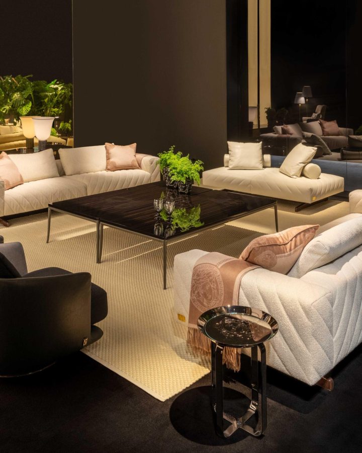 Versace-Home-Discovery-sofas-bench_Stiletto-cts_La-Greca-armchairs-scaled