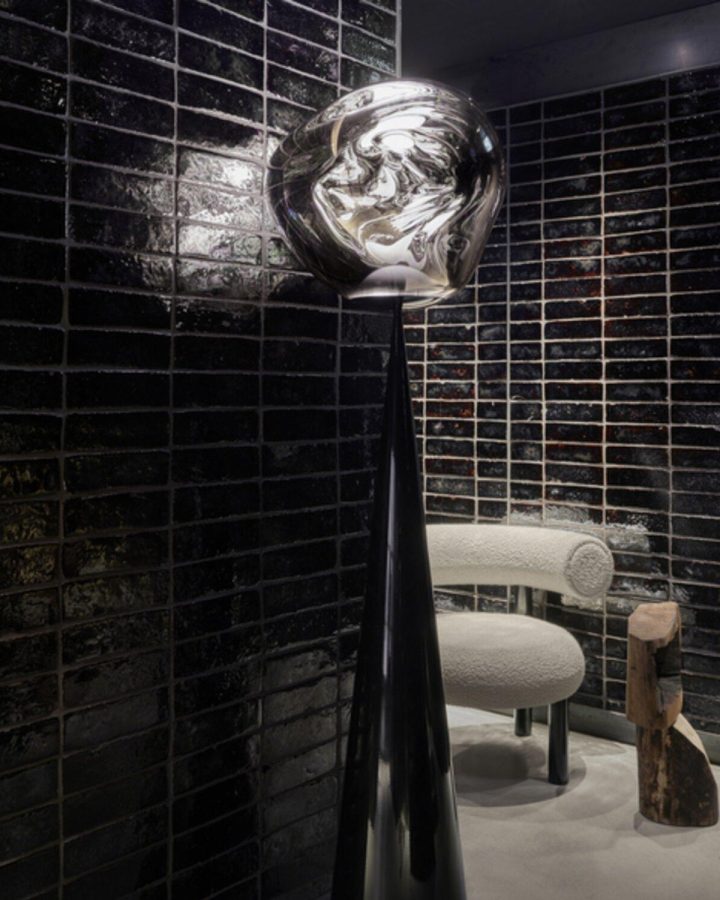 tom_dixon_Melt_Cone_Fat_Floor_Silver_LED_mood_1-2024-10-24_11-18-04